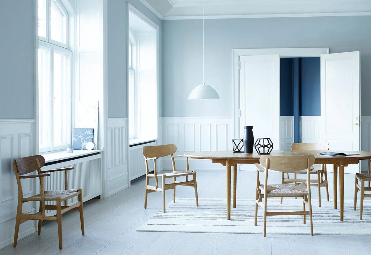 Ch339 Extendible Oval Table, 1962