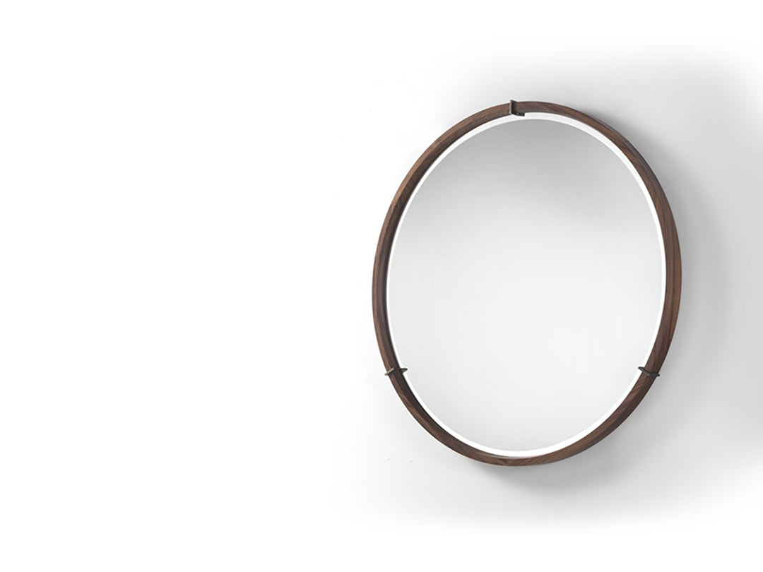 Levante Mirror